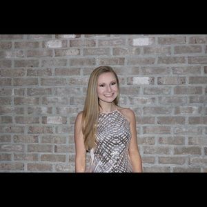 Meet your Posher, Hailey